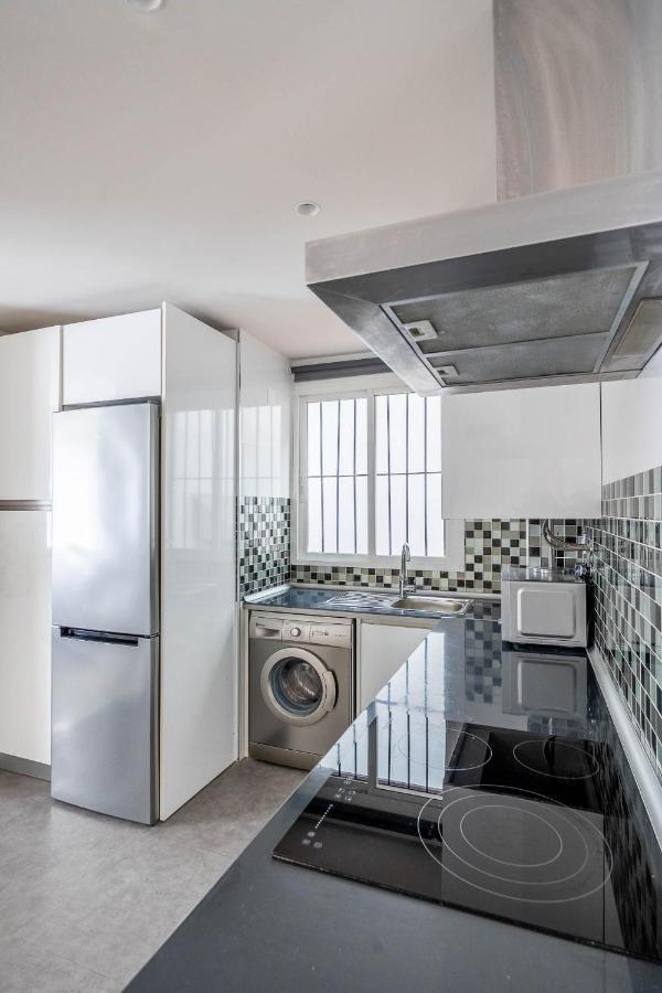 Amplisimo De Diseno Nuevo En El Corazon De Triana, Parking Included Apartamento Sevilla