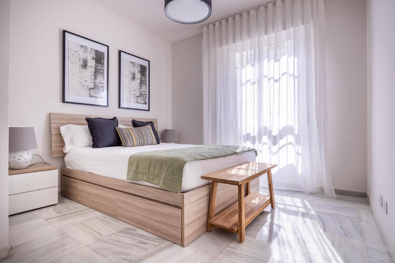 Amplisimo De Diseno Nuevo En El Corazon De Triana, Parking Included Apartamento *